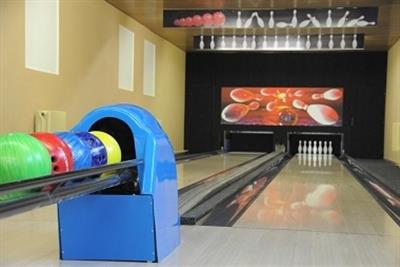Bowling v hlavní budově